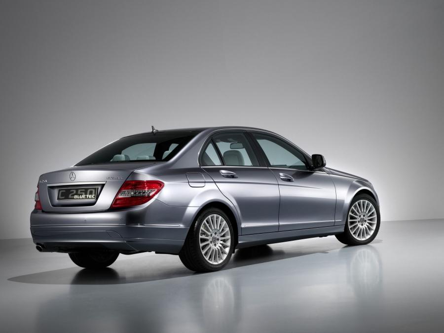  Mercedes-Benz C-Class 2007 года  (фото 31 из 413)
